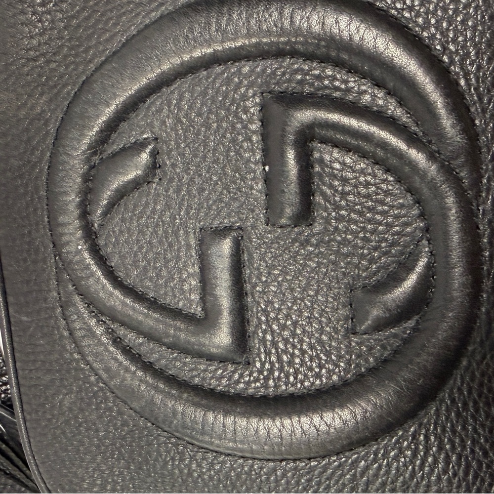 Gucci Black Leather Crossbody Bag with Tassel - Picture 8 of 12